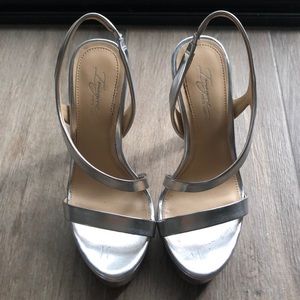 Imagine Vince Camuto pump